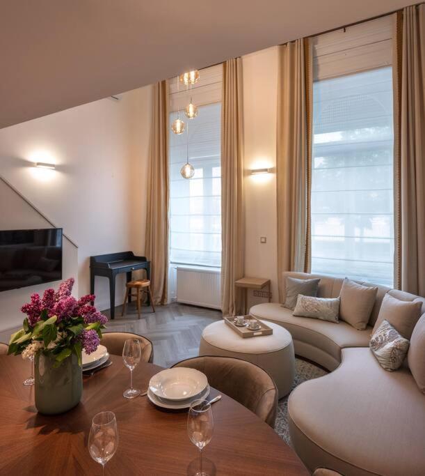 Orangehomes Luxury Apartment Next To Gellert Hill Budapest Exterior foto